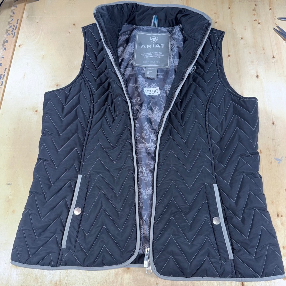 Ariat Women Black Chevron Quilted Ariattek Performance Vest Size L Mock Neck